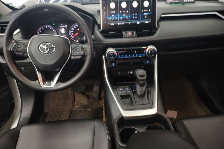 Used Toyota Wildlander 2020 2.0L CVT Two-Wheel Drive Luxury Edition Center Console