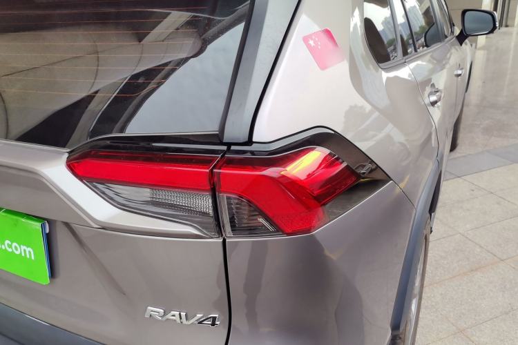 Used Toyota RAV4 2021 2.0L CVT Two-Wheel Drive Fashion Edition