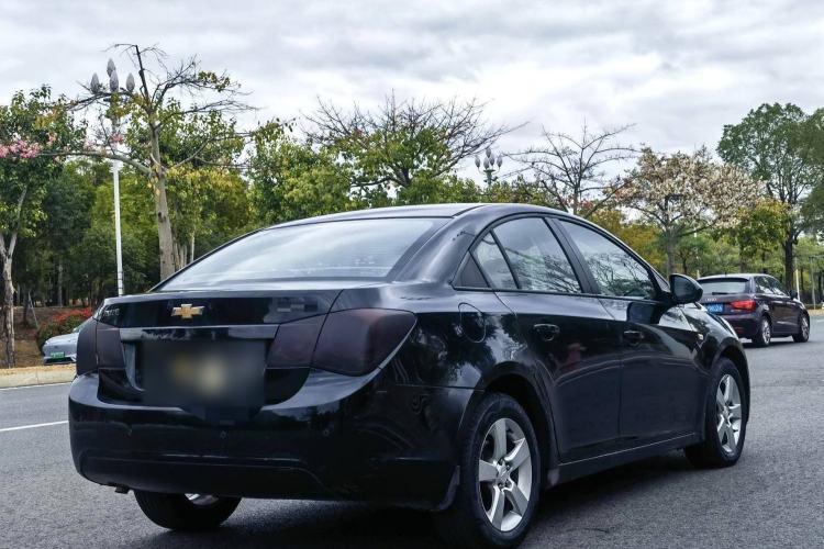 Used Chevrolet Cruze 2013 1.6L SE MT Exterior 4