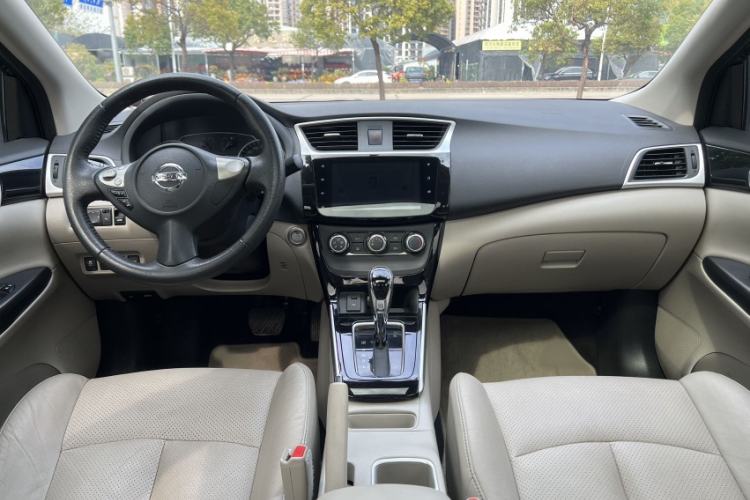 Used Nissan Sylphy 2019 1.6XV CVT Smart Connect Luxury Edition China VI Standard Interior 4