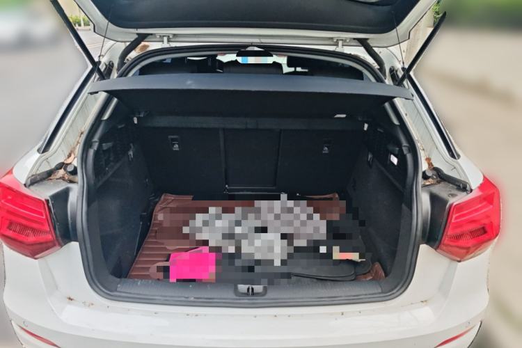 Used Audi Q2L 2020 35 TFSI Fashionable and Elegant Model Trunk