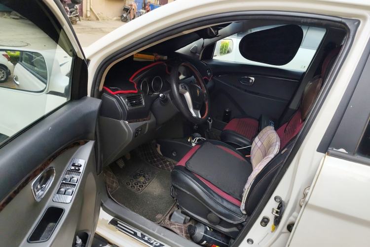 Used Jinbei Zhishang S30 2014 1.5L Manual Elite Model
