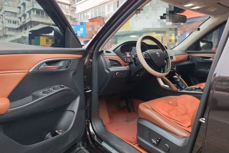 Used BORGWARD BX7 2016 28T Two-Wheel Drive Luxury Version 5 Seats