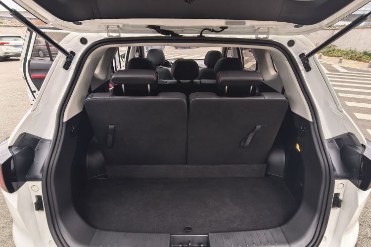 Used SOL X8 2021 300T DCT Leading Smart Connectivity Version 7 Seats