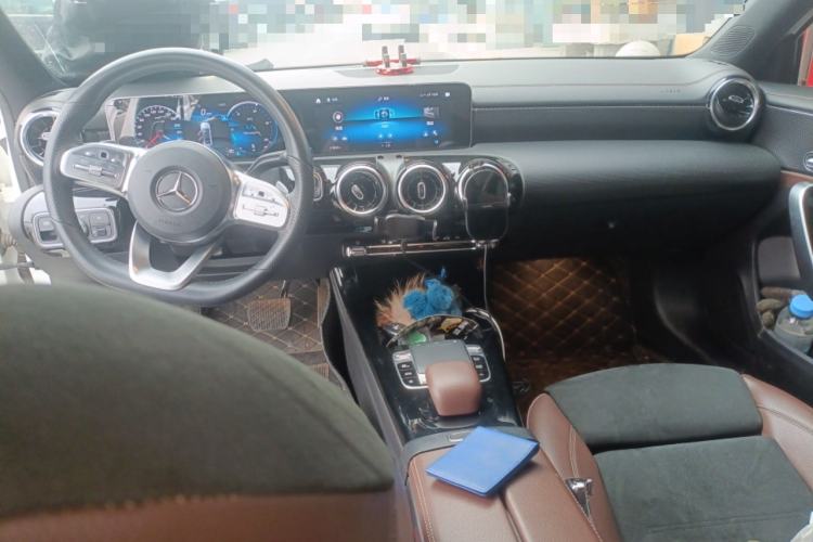 Used Mercedes-Benz A-Class 2019 Restyled A 200 L Sport Sedan Center Console