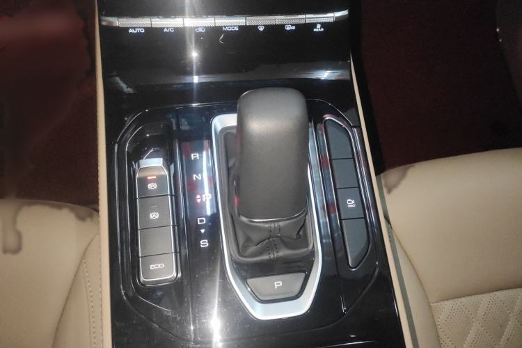 Used Wuling Victory 2023 2.0L DHT Deluxe Edition
