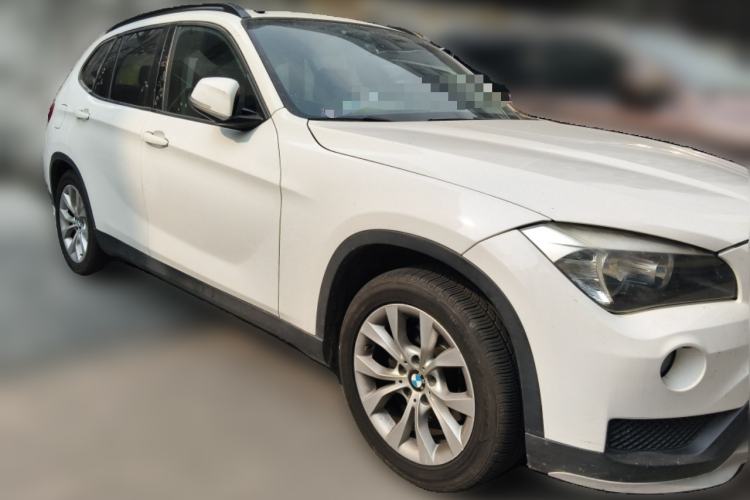 Used BMW X1 2014 sDrive18i Fashion Model Front Right 45 Deg