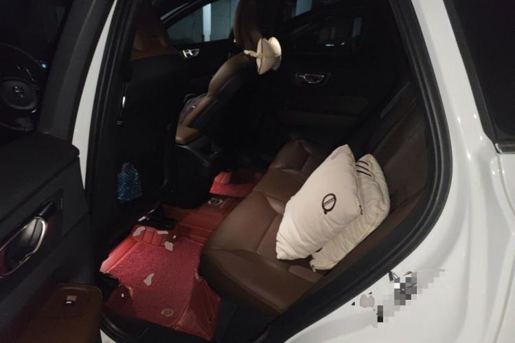 Used Volvo XC60 2022 B5 4x4 Smart Luxury Edition