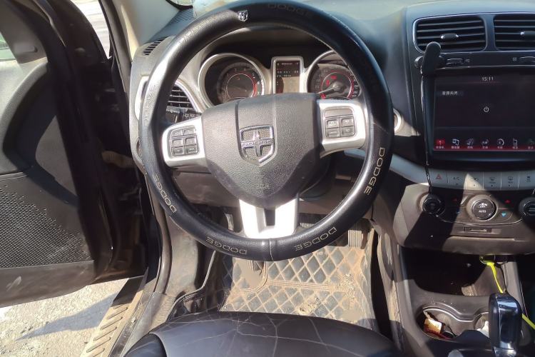 Used Dodge Journey 2013 2.4L Two-Wheel Drive Luxury Version