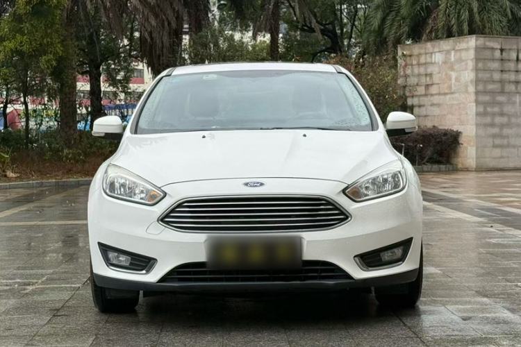 Used Ford Focus 2017 Sedan 1.6L Automatic Fashion Edition Smart Drive Version
