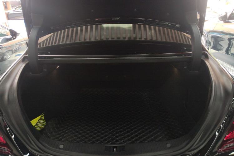 Used Mercedes-Benz Maybach S-Class 2020 S 450 4MATIC Trunk