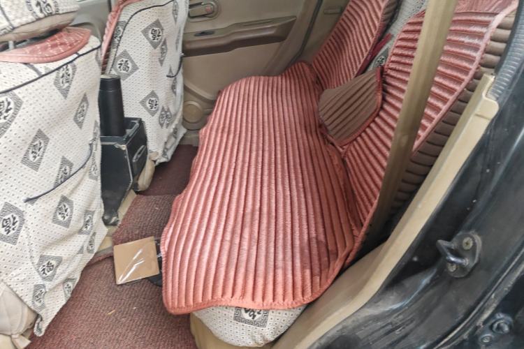 Used Leopaard Feiting 2010 Fashion Edition 1.5L Two-Wheel Drive Comfort Version Left Rear Seat