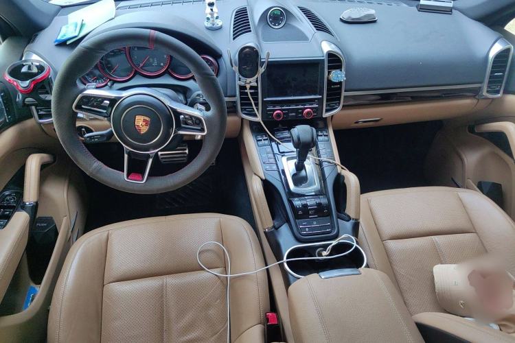 Used Porsche Cayenne 2015 Cayenne 3.0T Center Console