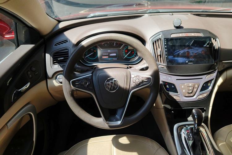 Used Buick Regal 2015 2.0L Elite Fashion Edition Steering Wheel