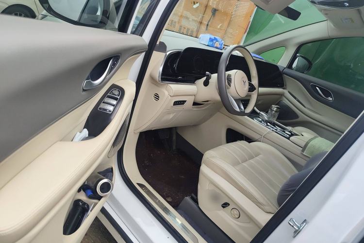 Used VOYAH Dream 2024 PHEV Extended-Range Premium Edition