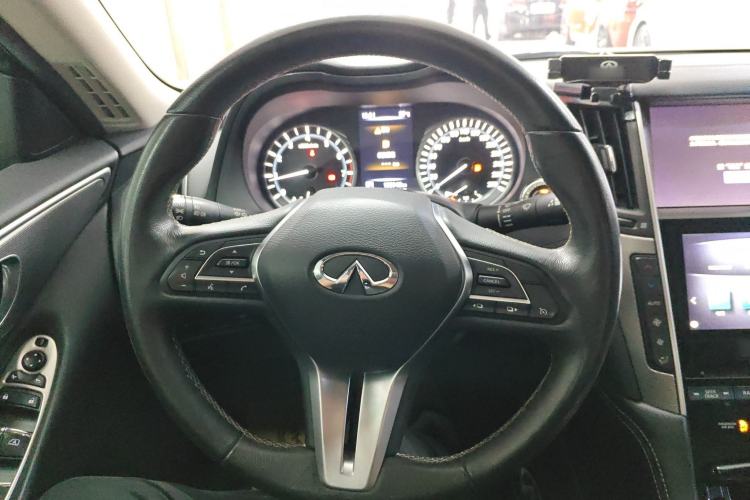 Used Infiniti Q50L 2018 2.0T Enjoyment Version China V Standard Steering Wheel