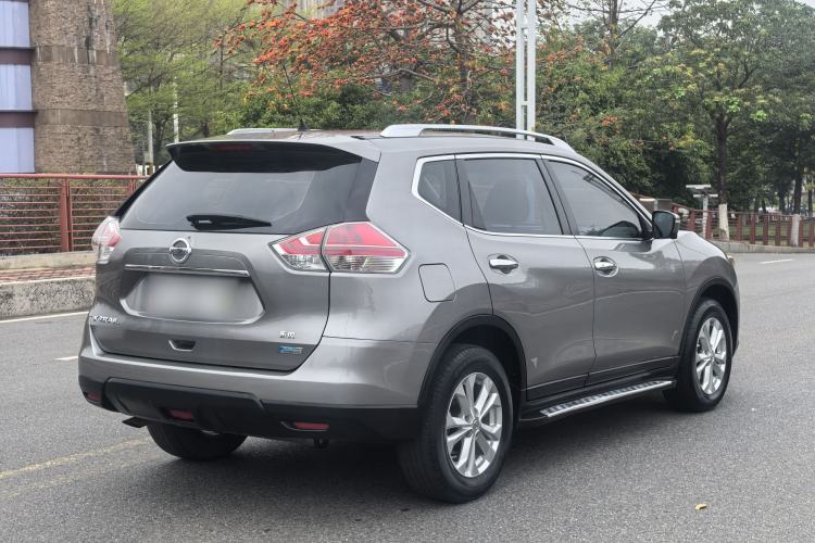 Used Nissan X-Trail 2014 2.5L CVT Luxury Edition 4WD Exterior 5