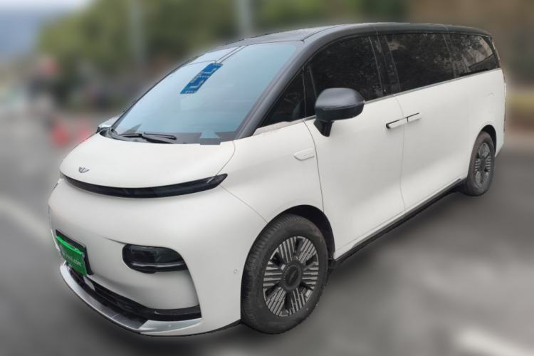 Used Geely Galaxy LEVC L380 2024 140-Degree 6-Seater All-Wheel-Drive Ultra