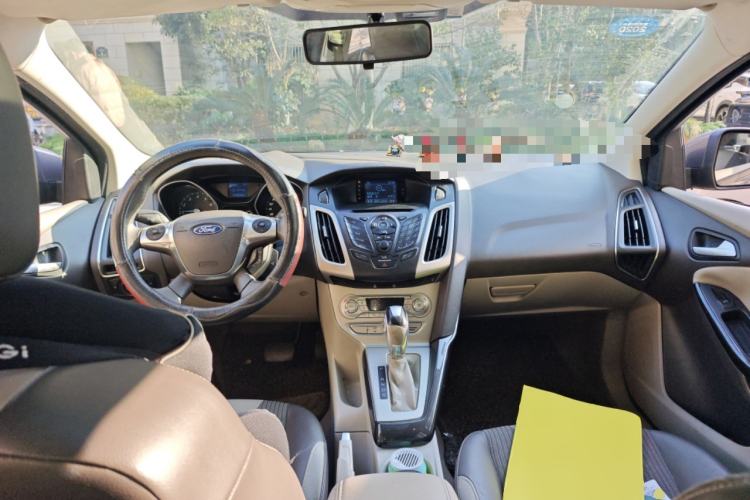 Used Ford Focus 2012 Sedan 1.6L Automatic Fashion Edition