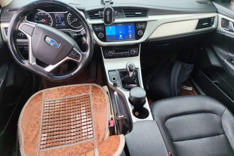 Used Geely Auto Emgrand GL 2017 1.8L Manual Elite Model Center Console