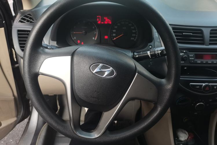 Used Hyundai Verna (older generation) 2014 1.4L Manual Fashion GS Model