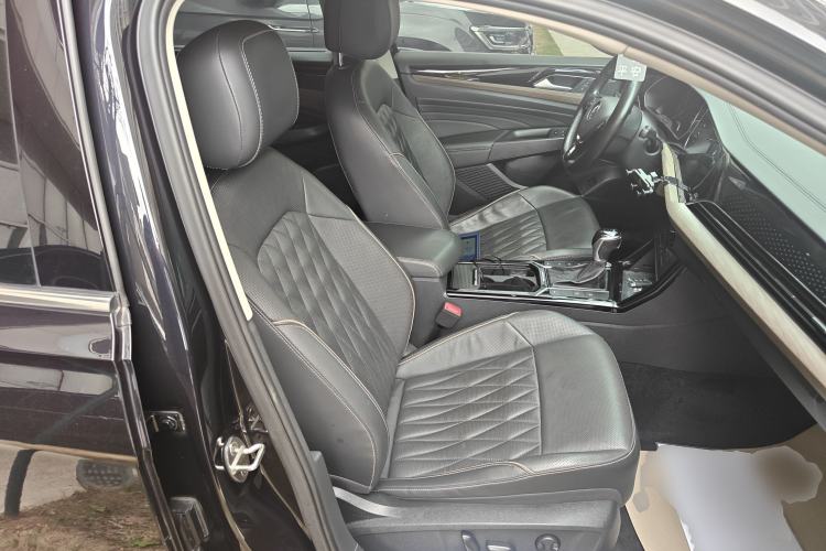 Used Volkswagen Passat New Energy 2020 430 PHEV Hybrid Luxury Edition China VI Standard Right Front Seat