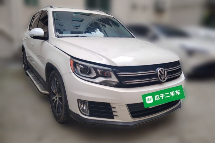 Used Volkswagen Tiguan 2016 300TSI Automatic Two-Wheel Drive Luxury Edition Front Right 45 Deg