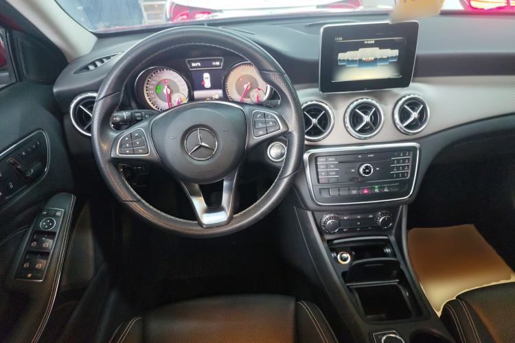Used Mercedes-Benz GLA 2016 GLA 200 Fashion Model Steering Wheel