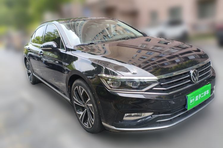 Used Volkswagen Magotan 2020 380TSI DSG Luxury Version Front Right 45 Deg