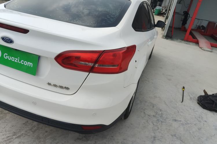 Used Ford Focus 2018 Sedan Classic 1.6L Automatic Trendy SmartDrive Edition