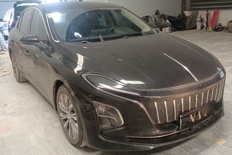 Used Hongqi E-QM5 2022 431 km Charge & Enjoy Edition Front Right 45 Deg