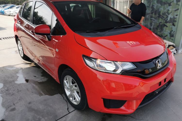 Used Honda Fit 2014 1.5L LX CVT Comfort Model Front Right 45 Deg