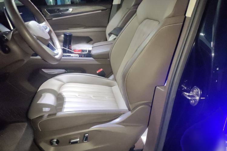 Used Volkswagen Viloran 2024 330TSI Luxury Edition Left Front Seat