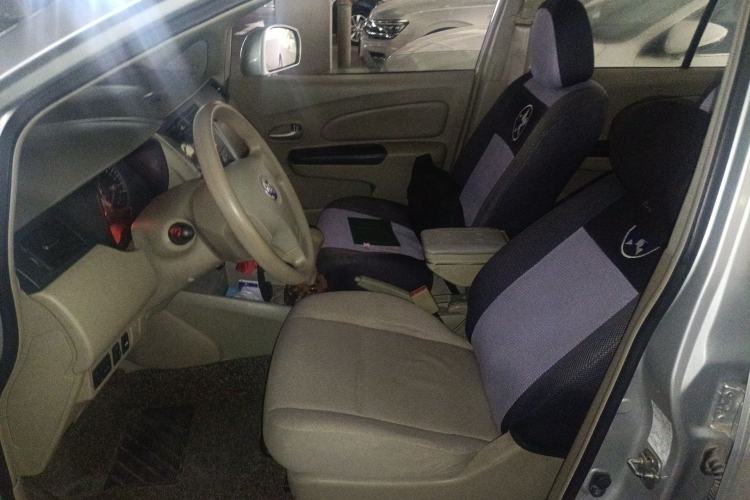 Used Venucia D50 2013 1.6L Manual Fashion Edition Left Front Seat