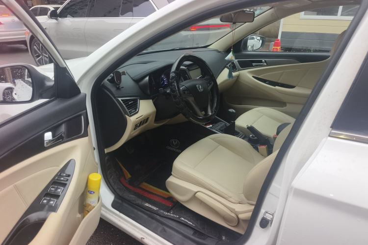 Used CHANGAN Eado 2016 1.6L Manual Fashion Edition Driver Seat