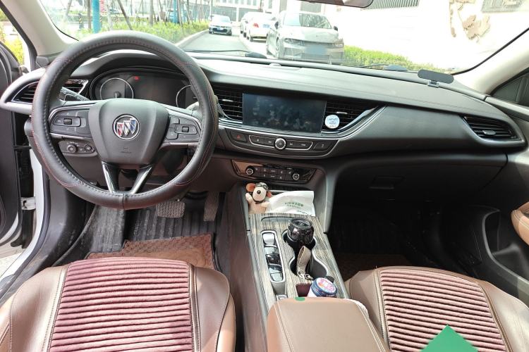 Used Buick Regal 2022 552T Smart Edition Interior 2