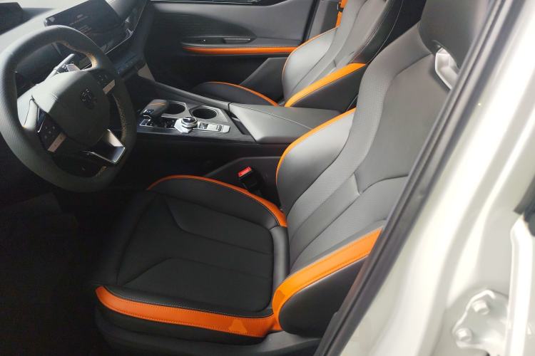 Used CHANGAN UNI-V 2023 1.5T Prestige Model
