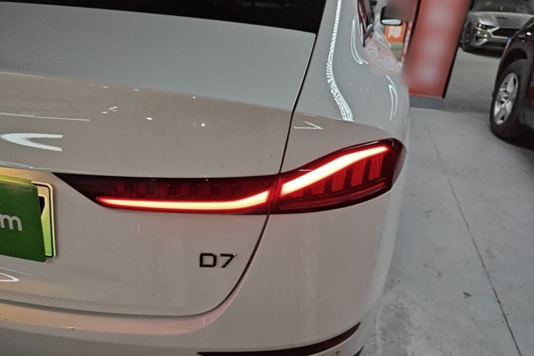 Used Roewe D7 2023 DMH 125km Superior Edition Right Rear Taillight