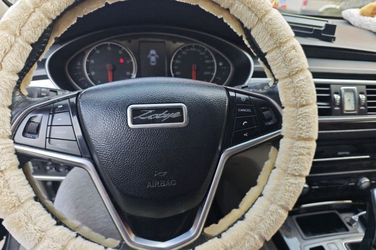 Used Zotye Z700 2016 1.8T DCT Elegant Version
