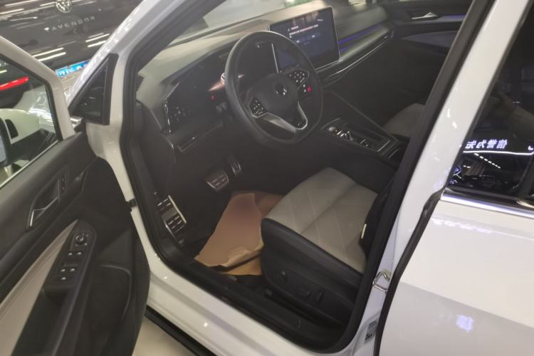 Used Volkswagen Golf 2025 300TSI R-Line