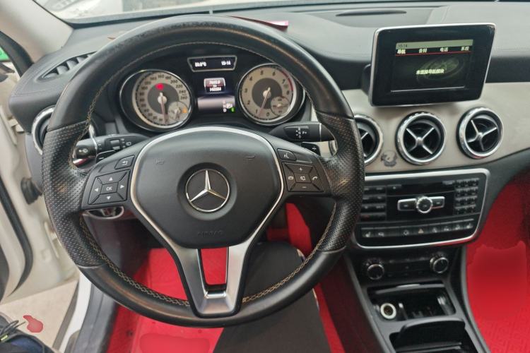 Used Mercedes-Benz GLA 2015 GLA 220 4MATIC Fashion Model