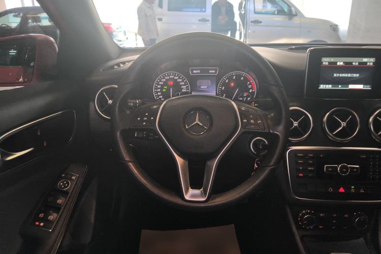 Used Mercedes-Benz A-Class 2015 A 180 Steering Wheel