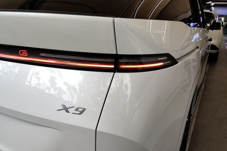 Used XPeng X9 2025 740 Ultra-Long Range Max
