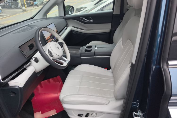 Used VOYAH Dream 2025 PHEV Four-Wheel Drive Excellence Qiankun Edition