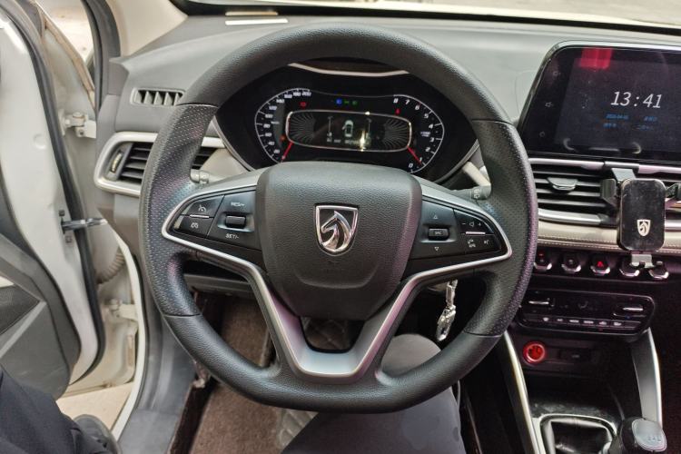 Used Baojun 510 2017 1.5L Manual Fashion Model