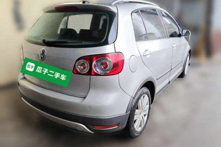 Used Volkswagen Golf 2011 1.4TSI Cross Golf Rear Right 45 Deg