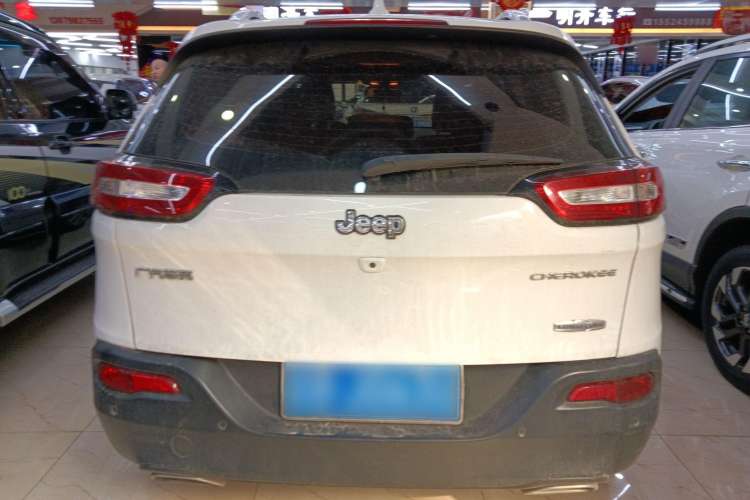 Used Jeep Cherokee 2016 2.4L Leading Smart Version