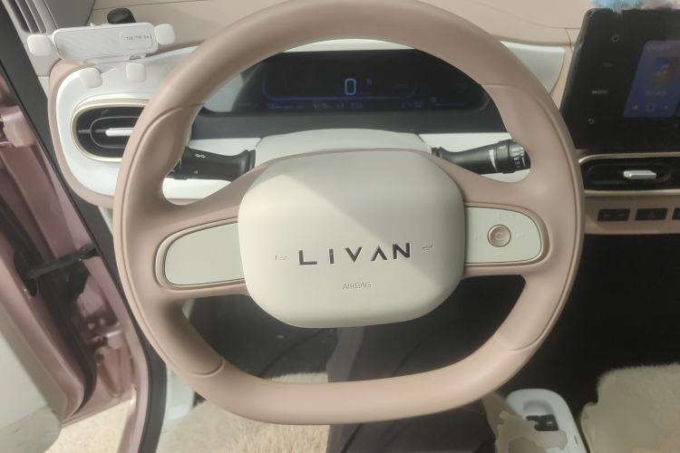 Used Livan Blue Balloon 2025 Model Dynamic Version Steering Wheel
