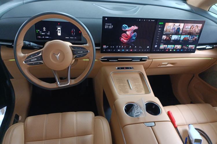 Used VOYAH Dream 2025 PHEV Four-Wheel-Drive Flagship Kunpeng Edition
