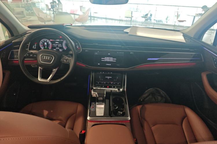 Used Audi Q7 2024 45 TFSI quattro S line Black Warrior Edition
